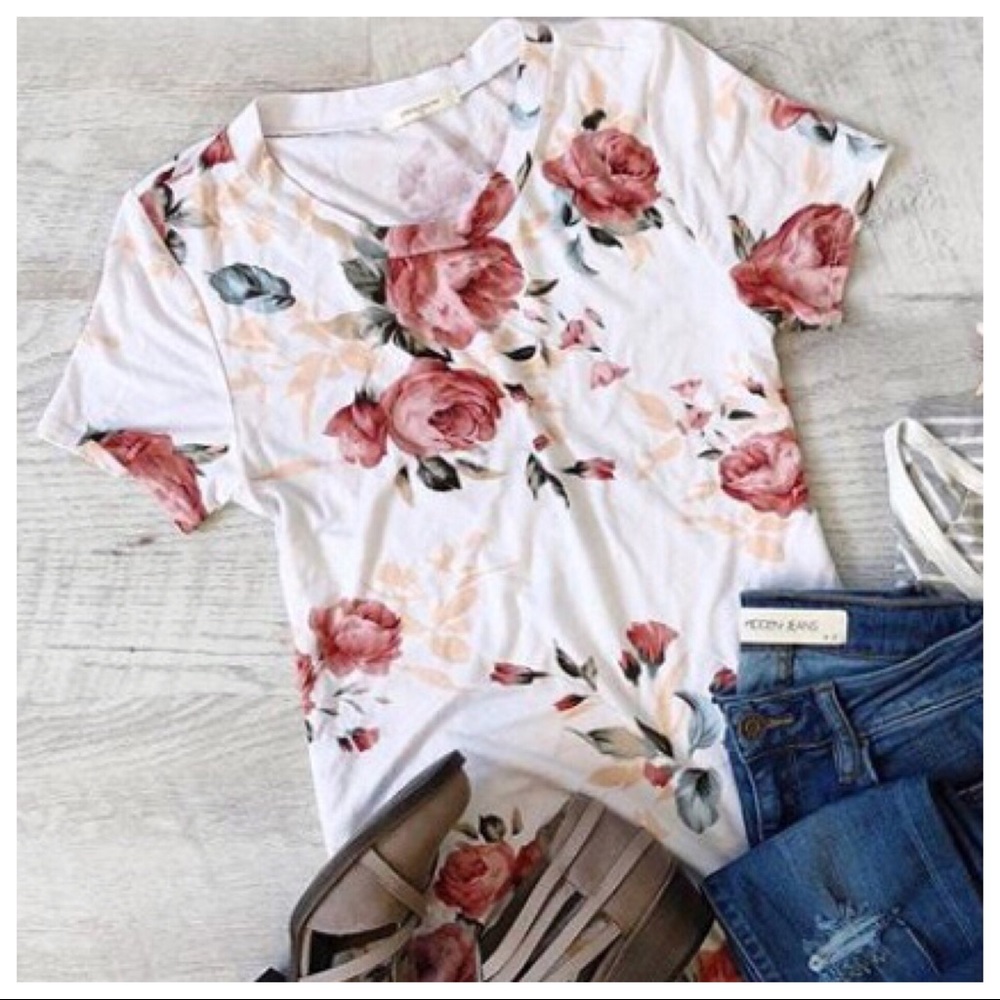 ✨NEW✨ Short Sleeve Floral Tunic Top
